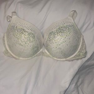 Victoria’s Secret bra